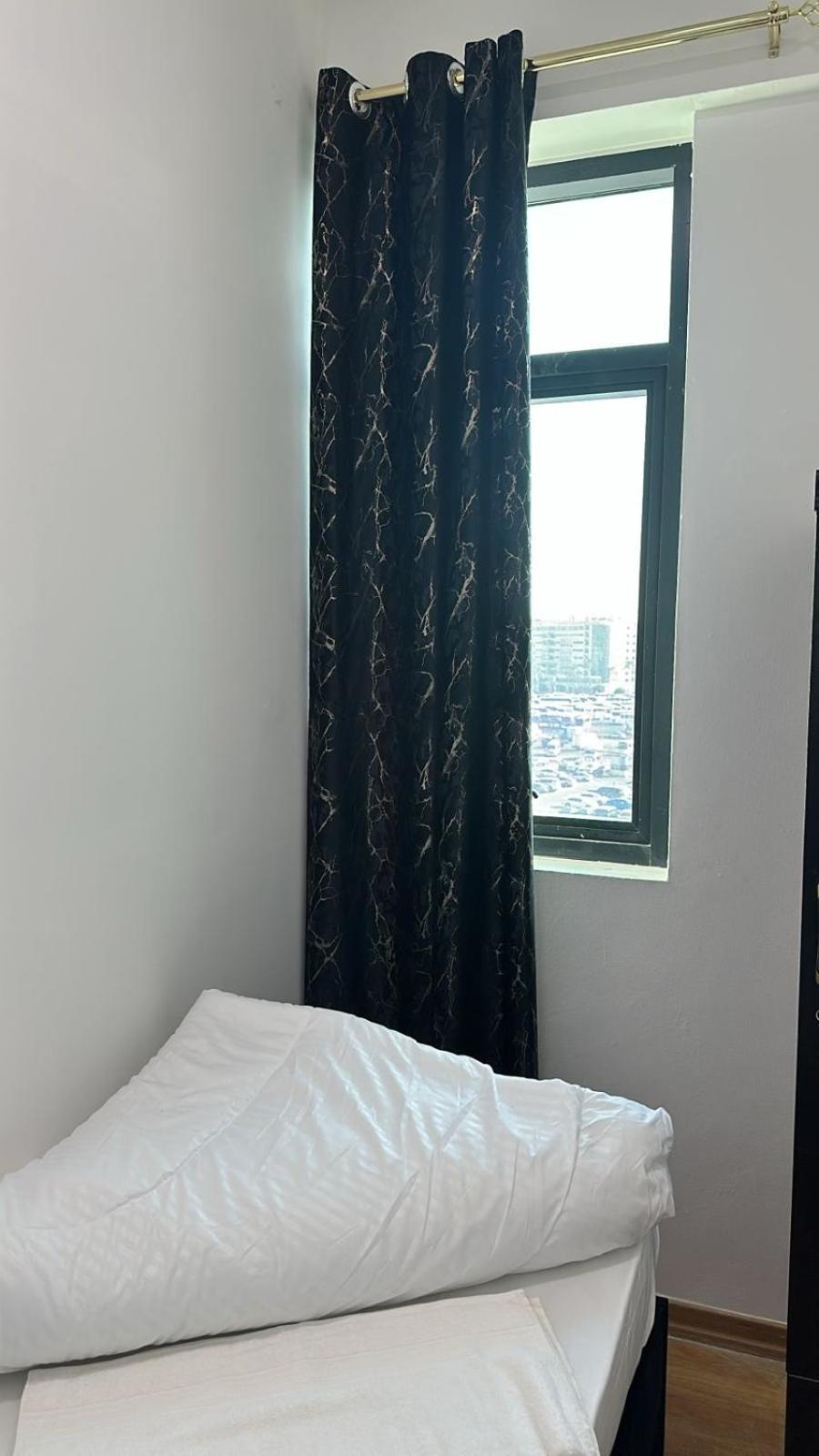 Four Stars Hostel Dubaï Extérieur photo